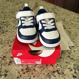 Nike Court Borough Low 2 (TDV) White/Navy Blue 5C New in box